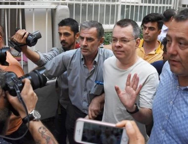 Υπόθεση Μπράνσον: Στο Συνταγματικό Δικαστήριο κατέφυγε ο δικηγόρος του